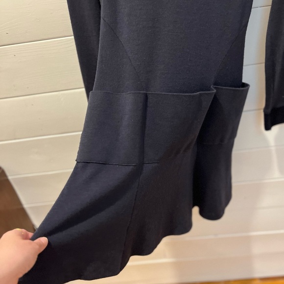 📍Lacoste long-sleeve wool dress – Size not labeled (estimated EU 38) - Picture 9 of 13